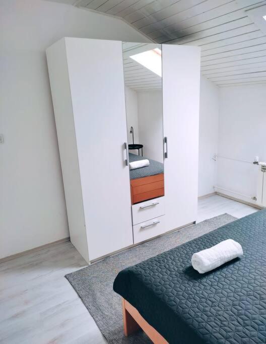Udoban Stan Sa Terasom U Mirnom Okruzenju Apartment Zagreb Ngoại thất bức ảnh